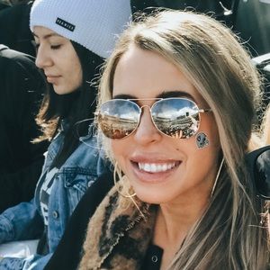 Meet your Posher, Krysta